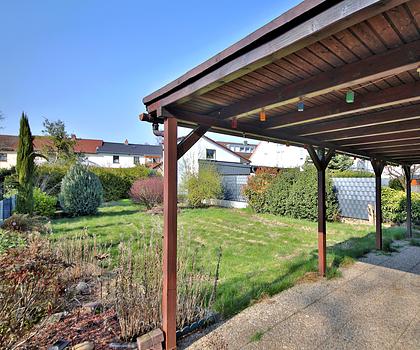 Doppelhaushälfte mit großem Garten & Ausbaupotenzial in begehrter Lage von Hemsbach