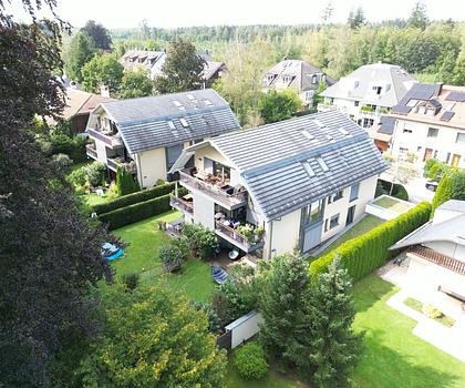 Zum Eigennutz verfügbar:
Ihre attraktive Dachgeschoss-Wohlfühloase in idyllischer Wohnlage