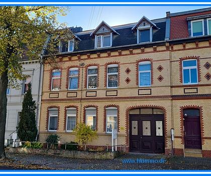 Gründerzeithaus mit Klinkerfassade, Toreinfahrt und EFH in Köthen/Anhalt
