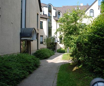 Tolle, ruhige 2 Zi. Balkon-Dachgeschoss Wohnung - Feldmoching-Fasanerie