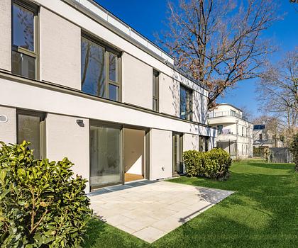 Neubau: Familiengerechte, lichterfüllte 3-Zimmer-Wohnung mit charmantem Westgarten