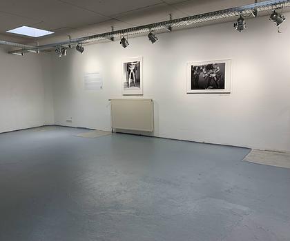 City-Lage: Ladengeschäft mit angrenzender Halle. Langfristige Mieteinnahmen oder Umbau zu Wohnungen?