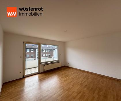 Renovierte Balkonwohnung in ruhiger Siedlung