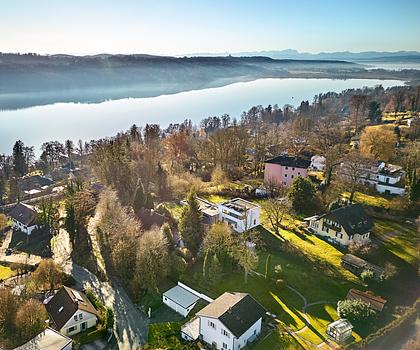 Verwunschenes Landhaus in Laufnähe zum Pilsensee; auch Neubebauung möglich