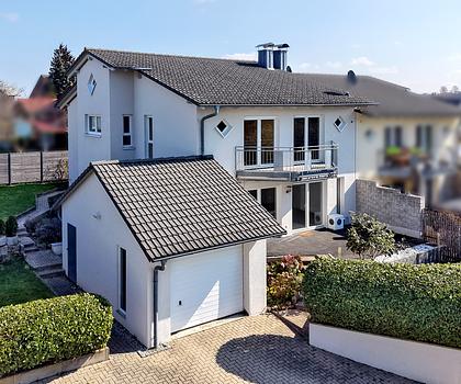 Lichtdurchflutetes Doppelhaus mit hochwertiger Ausstattung