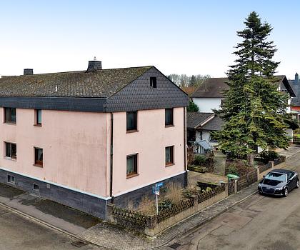 Charmantes Haus mit viel Potenzial