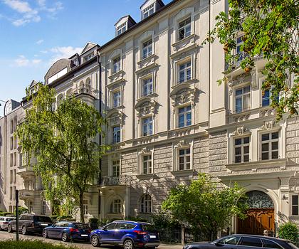 Charmantes Altbau-Apartment mit Hobbyraum in Stadtpalais von 1900