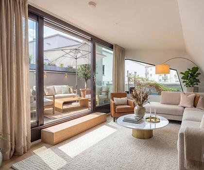 Verstecktes Juwel im Herzen der Maxvorstadt: Modernes Townhouse in ruhiger Hoflage