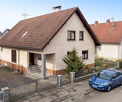 Familientraum mit Terrasse & Gartenidylle, Brunnen und barrierefreiem Komfort!