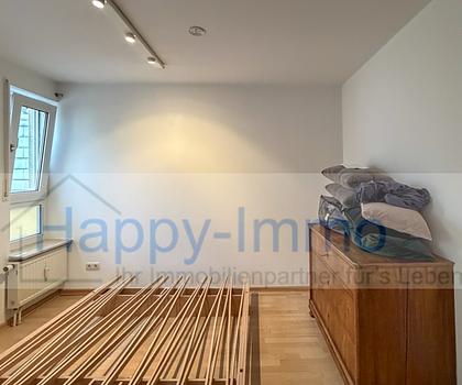 2,5 Zimmer Dachgeschosswohnung in ruhiger Innenhoflage