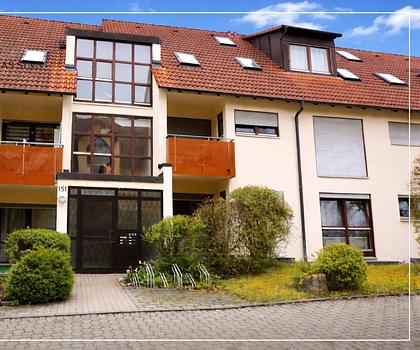 Attraktive Maisonettewohnung 
4 Zimmer - Dachloggia - TG-Platz
Durchrenovieren und Einziehen