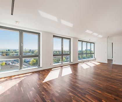 Lichtdurchflutete 3-Zimmer-Wohnung mit Penthouse-Flair und Alpenblick