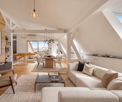 Reizvolle Maisonette-Wohnung mit Dachterrasse und Garage im Altbau von 1896