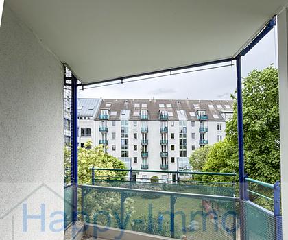 Besichtigung 8.5. - Wohnung ist bezugsfrei / Süd-Loggia / EBK / weißes Bad / 1 Zi ETW  2. OG