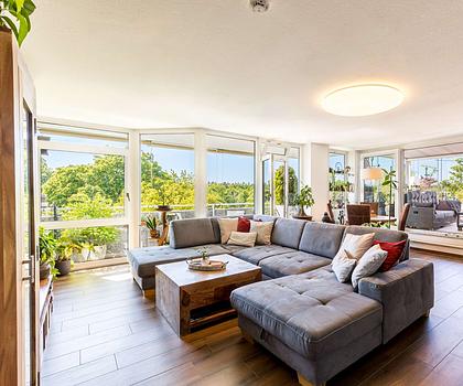 Atemberaubende 3-Zimmer-Wohnung in Forstenried mit großer Dachterrasse