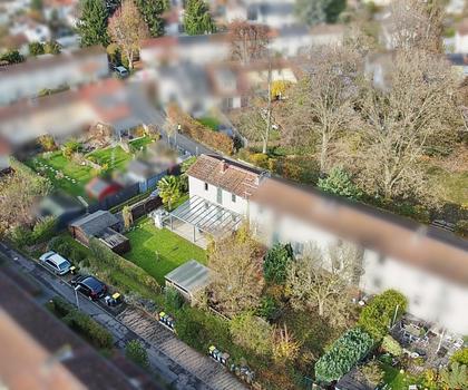 *Erbbaurecht*Charmantes Reihenendhaus mit Gartenidylle  in ruhiger Lage am Frankfurter Berg