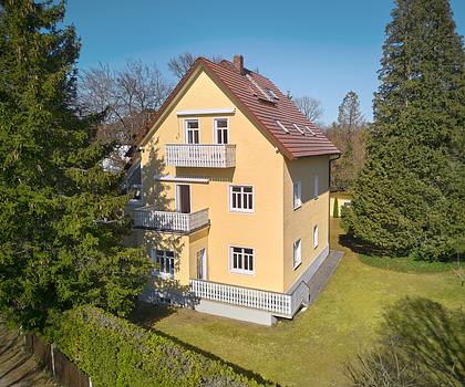 Villenkolonie Maria-Eich: Charmantes Mehrgenerationenhaus mit drei Einheiten und Potenzial