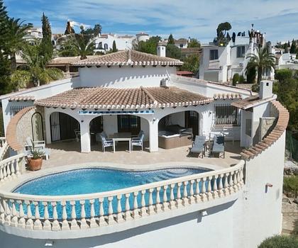 Ebenerdige, top ausgestattete Villa mit 3 Schlafzimmern, Wintersonne und Privatsphäre