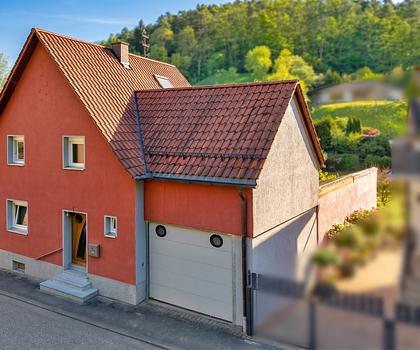 Perfektes Einfamilienhaus mit großem Sonnengrundstück sucht junge Familie!