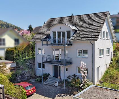 Ihr Traumhaus in Hanglage über den Dächern von Bad Herrenalb
