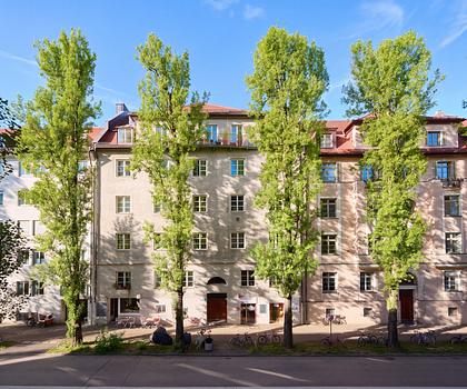 Familiengerechte Beletage über 204 m² mit Altbau-Charme und zwei Balkonen
