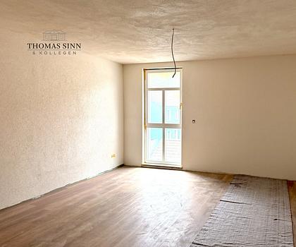 Helle 3,5-Zimmer Wohnung im 1. OG mit Balkon – modernes Wohnen trifft auf einzigartiges Fachwerk