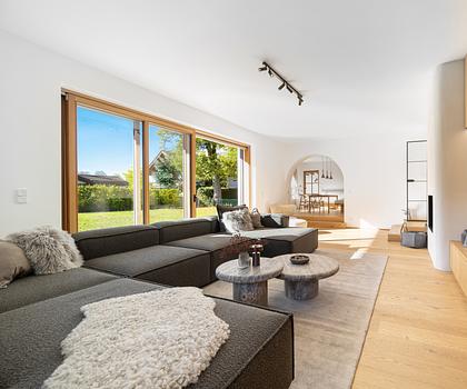 Hochklassig sanierte Landhaus-Villa mit traumhaftem Blick auf die Zugspitze