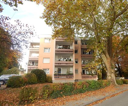 Vermietete, helle 2-Zimmer-Wohnung in Salzburghofen mit Balkon, Aufzug & zwei Stellplätzen