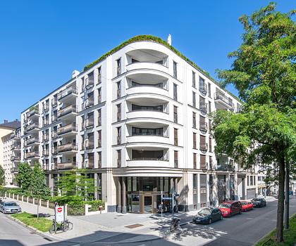 Klassische Eleganz im "Ludwig": 3-Zimmer-Luxus-Domizil mit Liftlanding, Terrasse und Stellplätzen