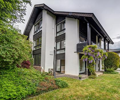 EFH-Highlight in Birkenfeld: Pool, Sauna, Doppelgarage & Gartenparadies, Freisitz und Aussichtslage