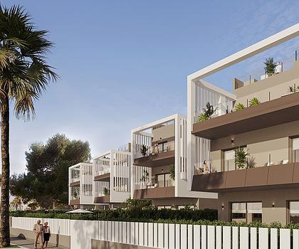 Maisonette-Wohnungen mit 3 Schlafzimmern, 2 Bädern, Gäste-WC, Fußbodenheizung in Bädern, Klimaanlage und Gemeinschaftspool nur 300 m vom Strand