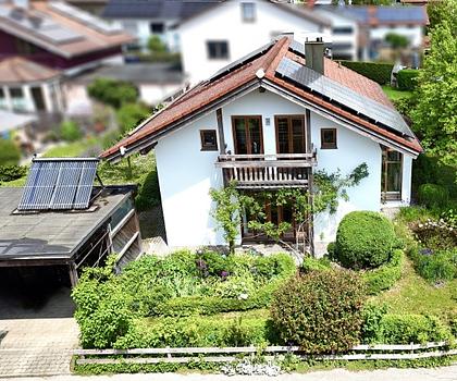 Lichtdurchflutete Wohnoase: Familienglück mit Galerie in Stephanskirchen - Waldering