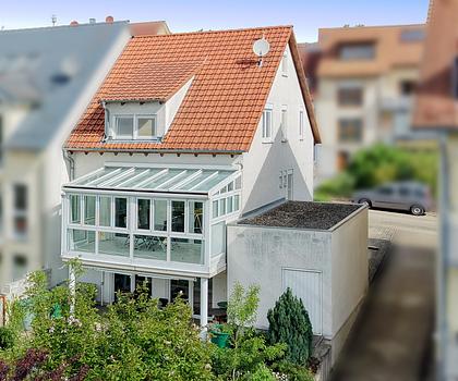Leben mit Ausblick: Ruhige Doppelhaushälfte mit Gartenidylle