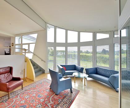 Einfamilienhaus im Bungalow-Stil mit Wintergarten auf großem Grundstück in sehr ruhiger Ortsrandlage