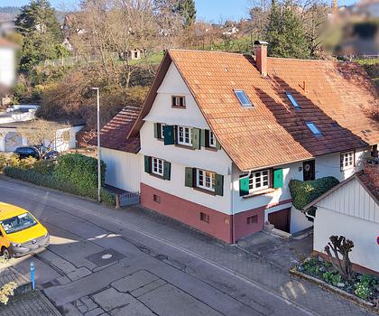 Wohnen mit Geschichte – hochwertig saniertes Fachwerkhaus mit viel Raum - Grundstück nicht betreten!