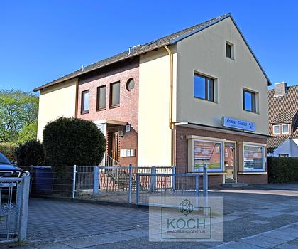 IN KÜRZE > Kleines Wohn- und Geschäftshaus am Mecklenburger Weg (Leherheide)