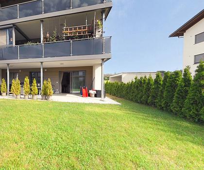 Exklusive 2-Zimmerwohnung mit Garten, Whirlpool, Terrasse & Top-Lage nahe Salzburg in Eggelsberg