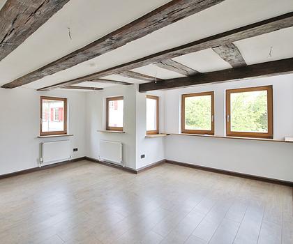 Altbauflair zum Verlieben – 2,5 Zimmer in modernisiertem Baudenkmal
