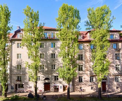 Familiengerechte Beletage über 204 m² mit Altbau-Charme und zwei Balkonen