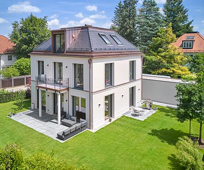 Zeitlos-Elegante Modernität: Hochwertiges Familiendomizil von 2024 mit Villen-Flair