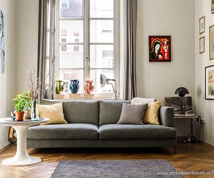 Schicke Altbau Wohnung mit Parkett und Balkon zum ruhigen Innenhof - mitten im Glockenbachviertel