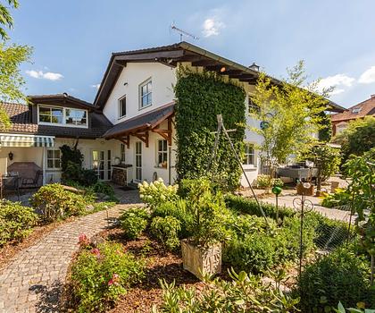 Provisionsfrei-EFH in Gauting in 2. Reihe mit Garten und Terrasse