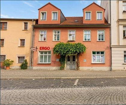 PROVISIONSFREI: Historisches Einfamilienhaus in Naumburg mit großem Potenzial und Wintergarten