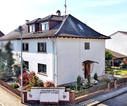 Solides Dreifamilienhaus mit Potenzial!