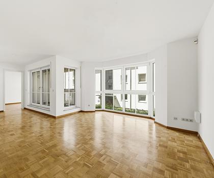 Gepflegte 3-Zimmer-Wohnung mit Loggia in Laufweite zum Nymphenburger Schlosspark