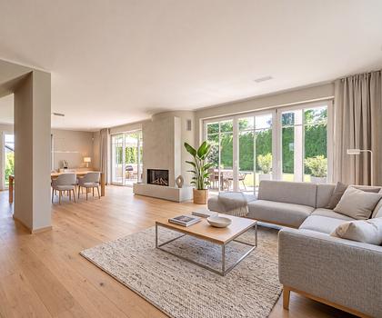 Ruhiges Landidyll: Großzügige Villa mit hochwertiger Ausstattung und traumhaftem Garten