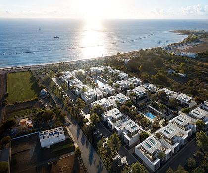 Penthouse am Meer mit Pool auf der eigenen Dachterrasse
