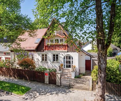Historisches Juwel von 1913 an der Blutenburg mit Pool und Atelierhaus