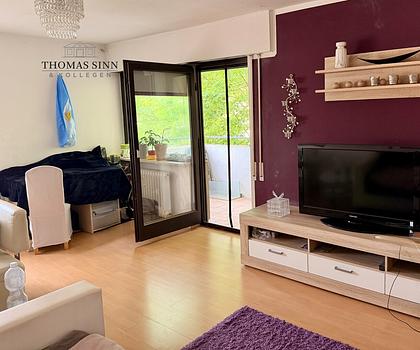 Renovierte 2-Zimmer-Wohnung mit Balkon - TG-Stellplatz - neuer Fußboden - neue Einbauküche
