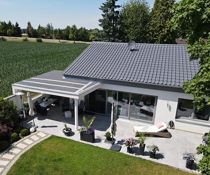 Neuwertiger Luxusbungalow mit sonnigem Garten in Top-Lage
